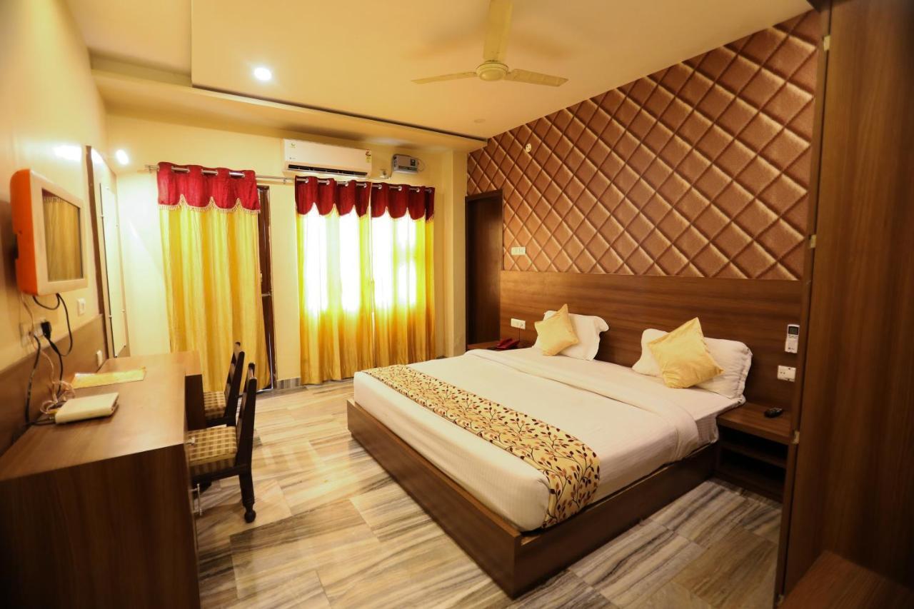 فاراناسي Hotel Vishwanath المظهر الخارجي الصورة